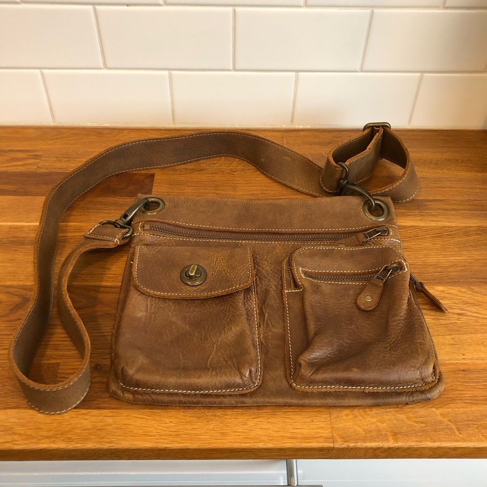 Roots Village Bag Tribe